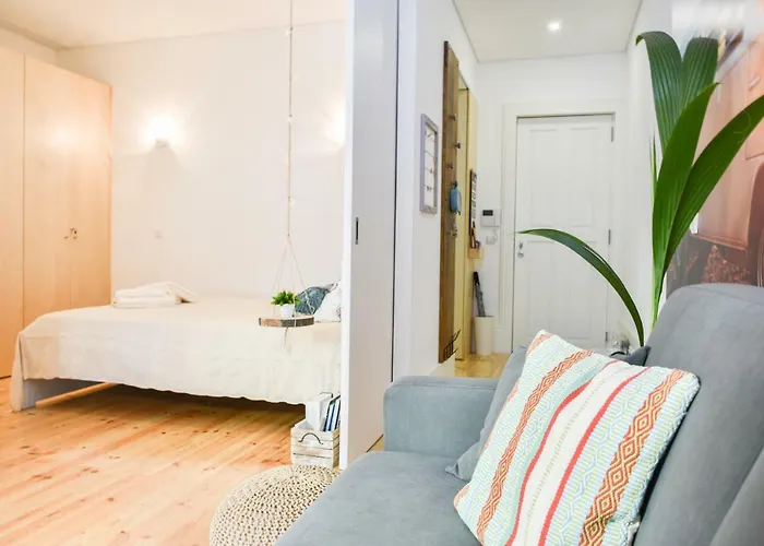 Peaceful & Cozy W/ Balcony