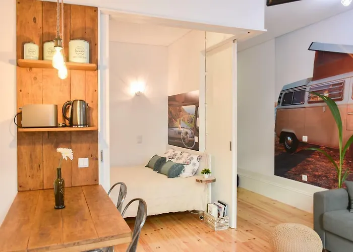 Peaceful & Cozy W/ Balcony Appartamento Oporto