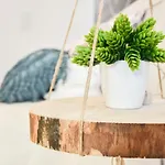 Peaceful & Cozy W/ Balcony شقة