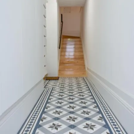 Peaceful & Cozy W/ Balcony