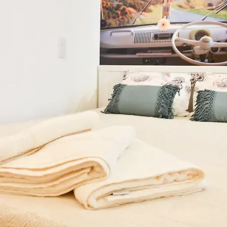 Peaceful & Cozy W/ Balcony Apartment Porto