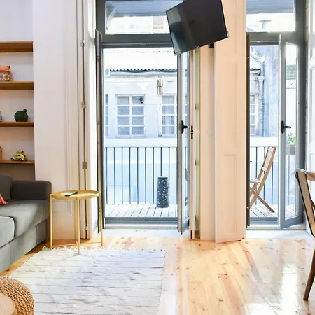 Peaceful & Cozy W/ Balcony Porto