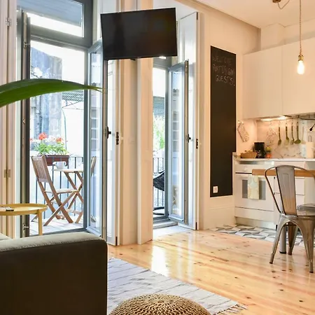 Apartment Peaceful & Cozy W/ Balcony Porto