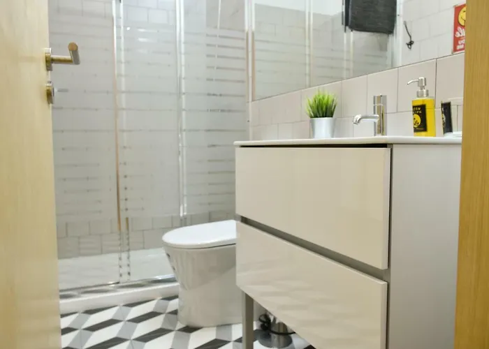 Apartman Peaceful & Cozy W/ Balcony Porto