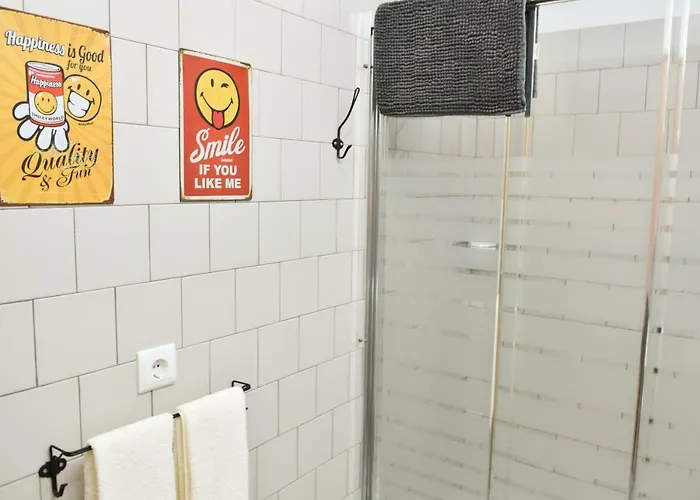 Peaceful & Cozy W/ Balcony Porto