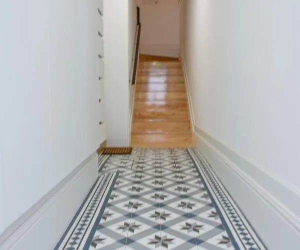 Peaceful & Cozy W/ Balcony