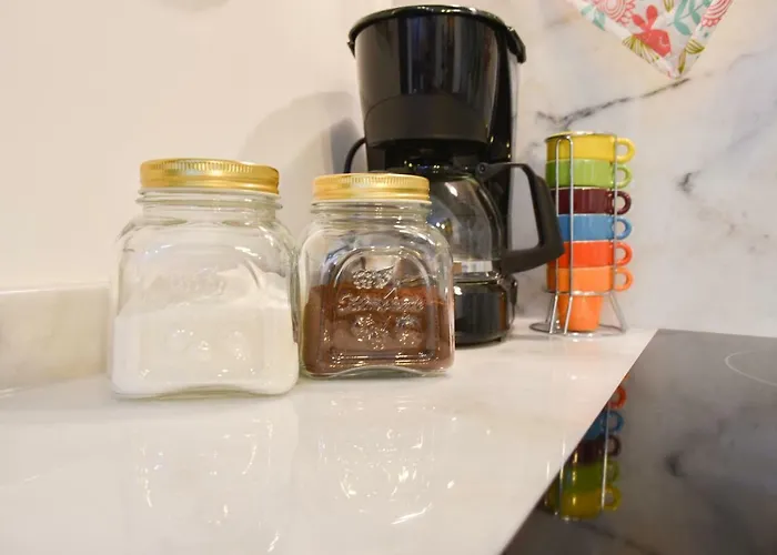 Peaceful & Cozy W/ Balcony 아파트 포르투